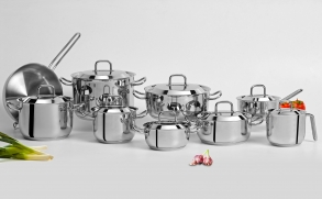 ROYAL CHEF SET NINE PIECES